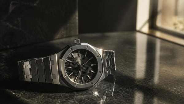 Die vollmetallene G-Shock GM-B2100 verbindet Robustheit mit elegantem Design, Solarenergie und smarter Anbindung – fü…
